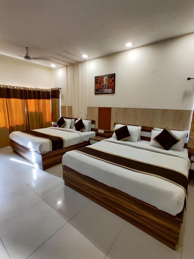 Raj Darbar - 10 Meter From Golden Temple Hotel Amritsar Exterior photo