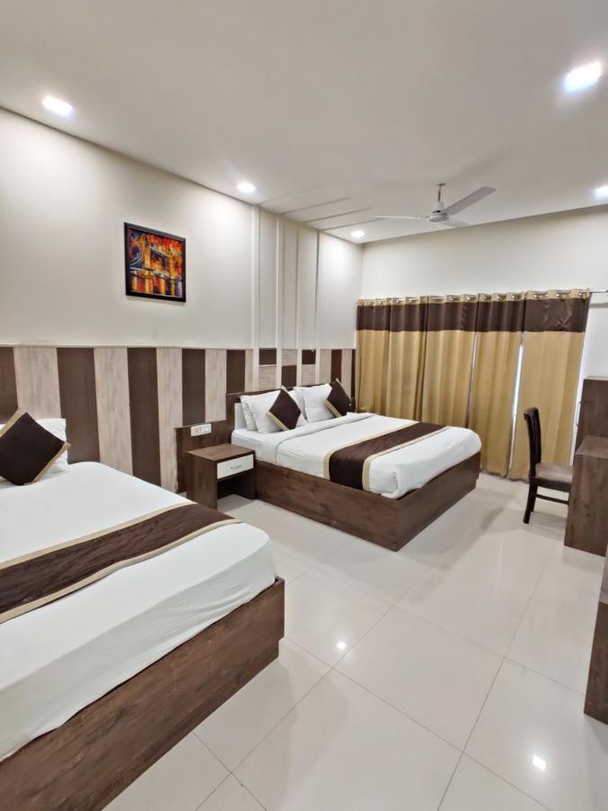 Raj Darbar - 10 Meter From Golden Temple Hotel Amritsar Exterior photo
