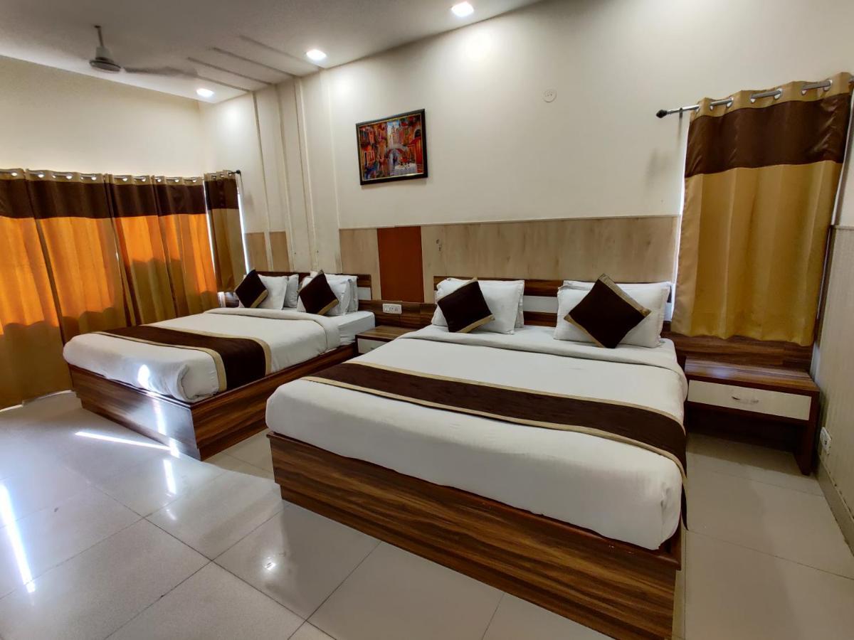 Raj Darbar - 10 Meter From Golden Temple Hotel Amritsar Exterior photo